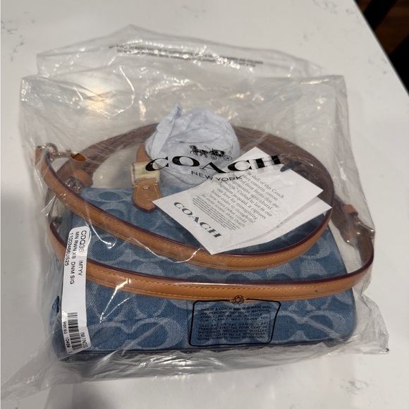 🦋New! Coach! - Picture 14 of 17